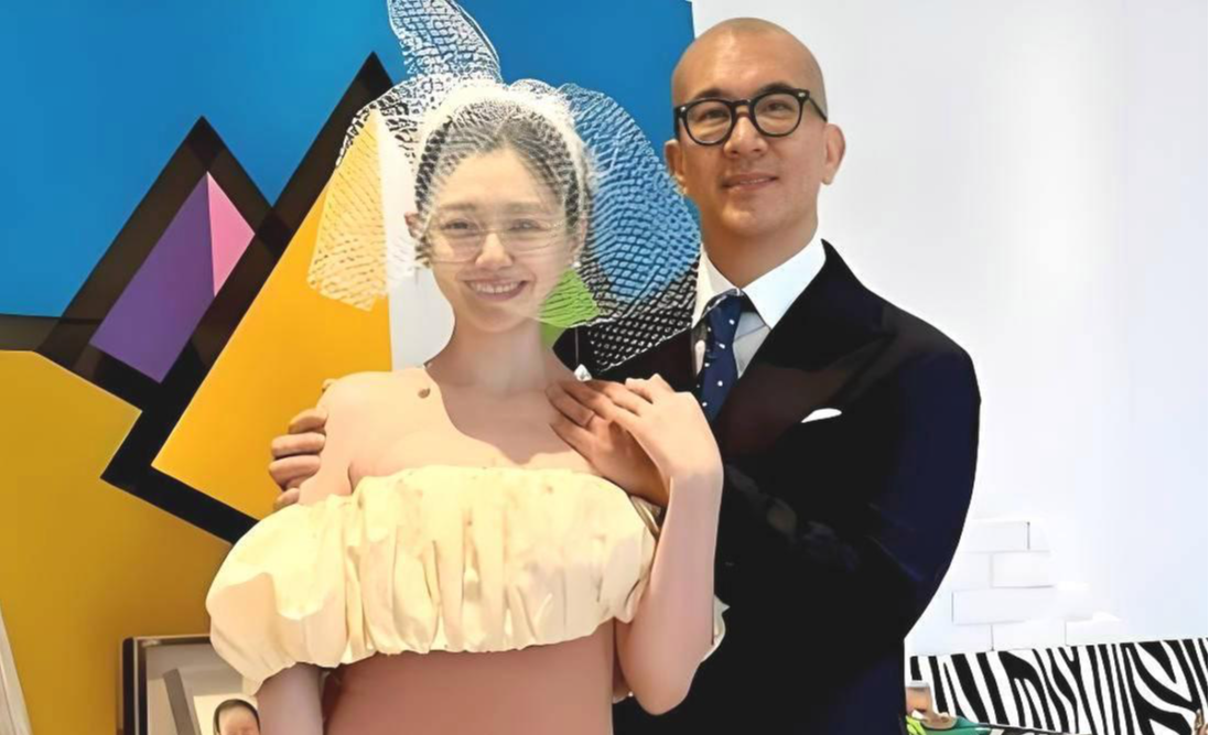震惊！S妈晒合照 具俊晔身形暴瘦，背后原因令人心疼
