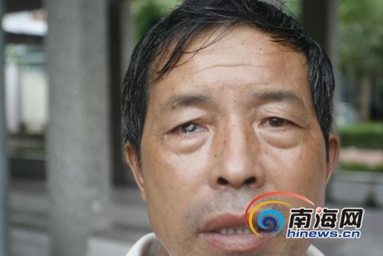 眼球缺失盲人办卡被要求睁眼认证