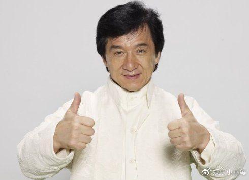 71岁成龙与友人聚餐：巨星风采依旧，聚餐细节曝光！