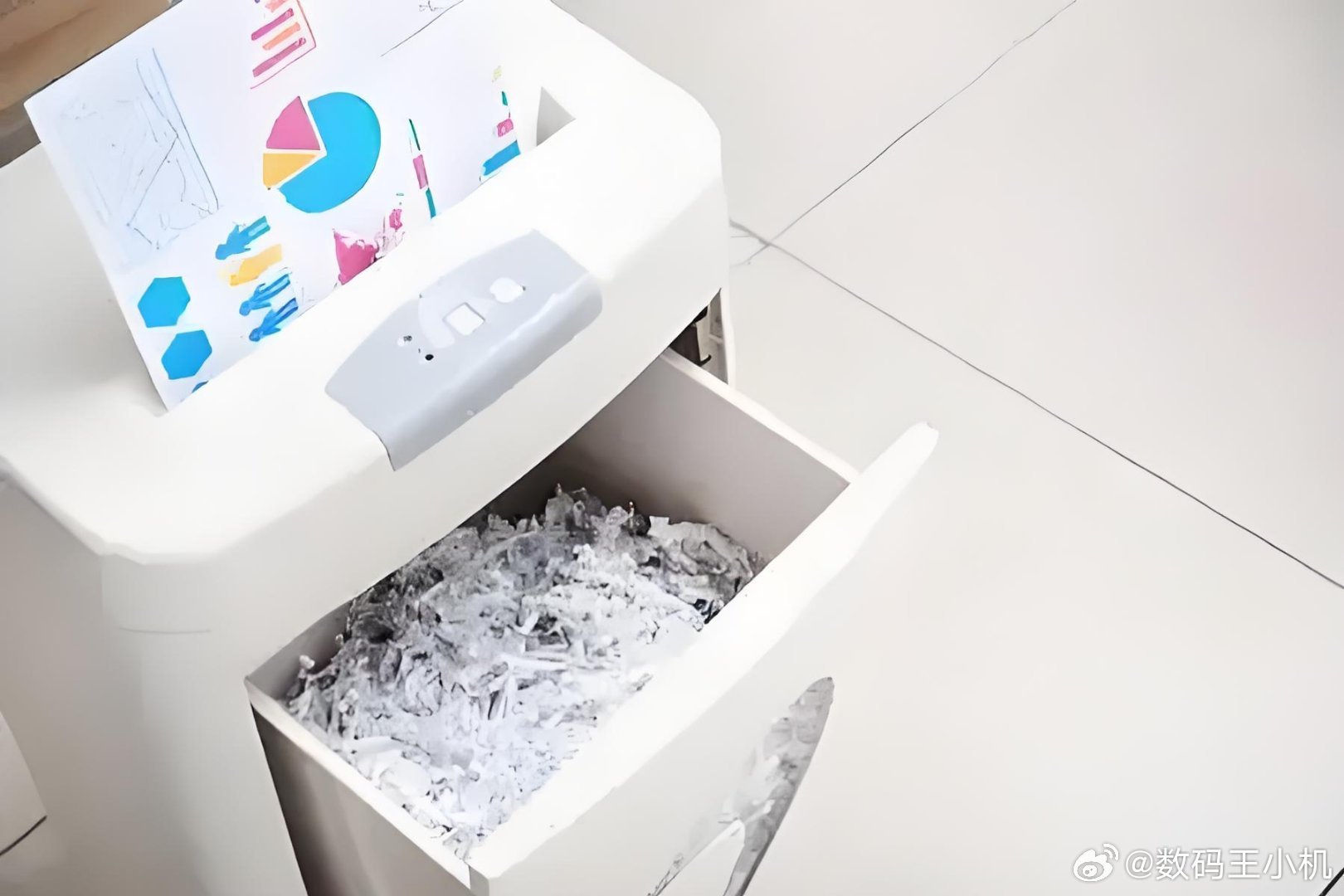废品回收站发现几百个机密文件