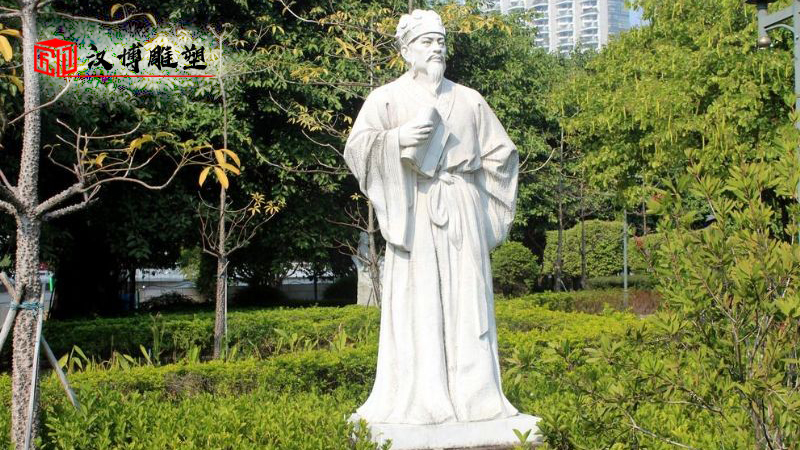 爬大雁塔韩愈雕像