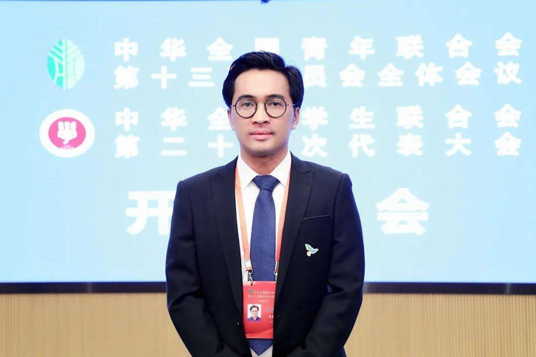著名词作家陈哲逝世