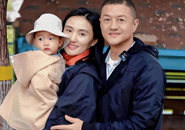 李亚鹏妻子自曝没钱 从大平层换小房