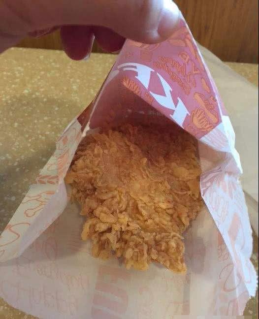 曝正新鸡排鸡腿生蛆 当地市监局回应