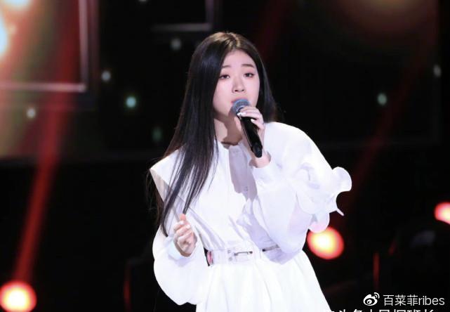 那英说单依纯比她强多了