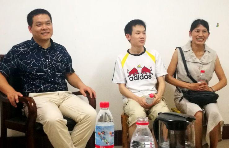 男子免费送饭却被干扰正常经营